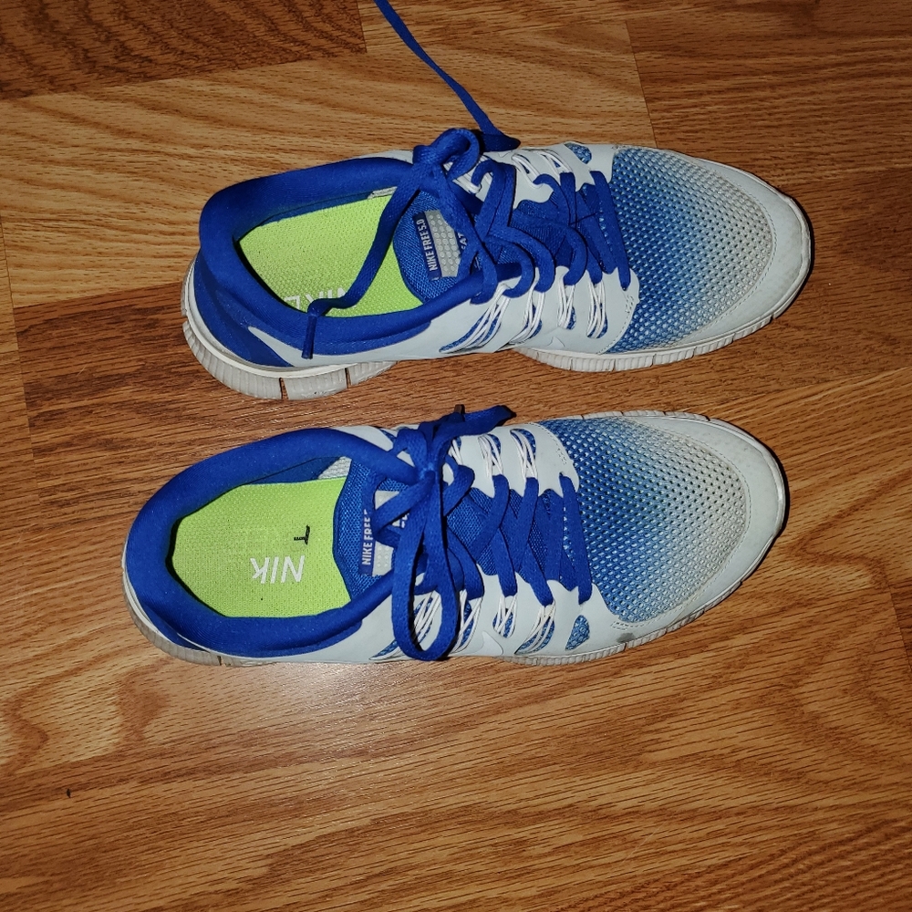 used nike sneakers